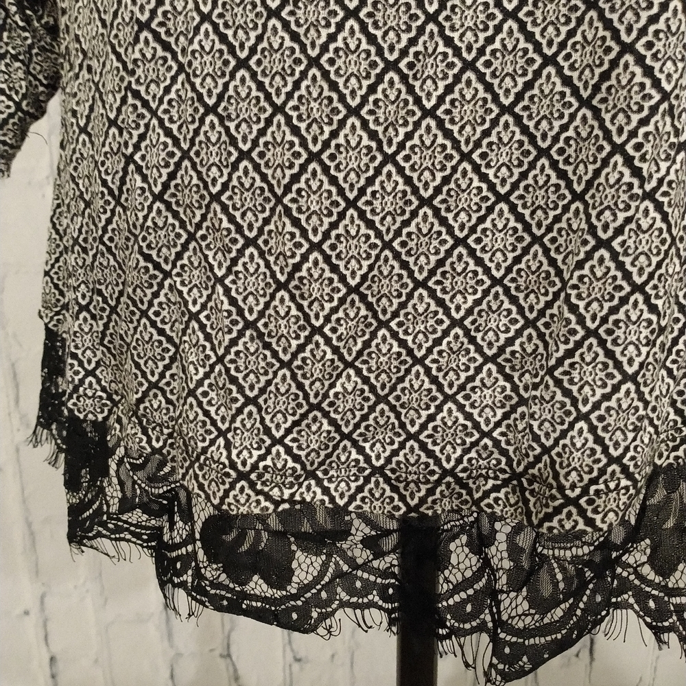 HIPPIE Rose Diamond Print Blouse Size Medium - Picture 4 of 5